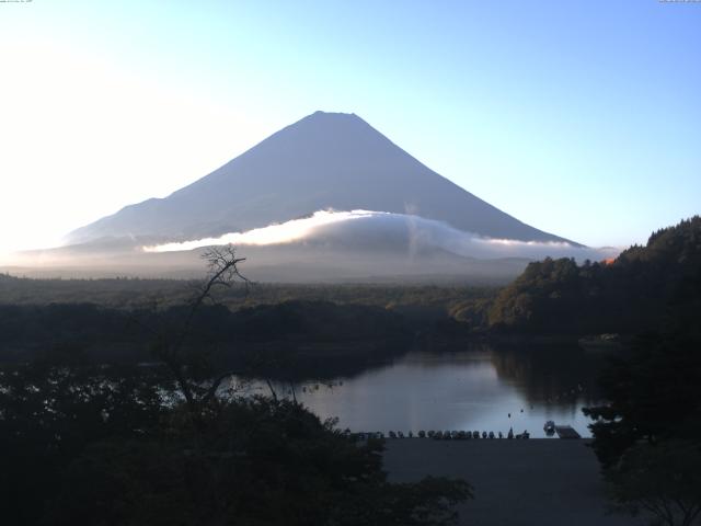 精進湖からの富士山
