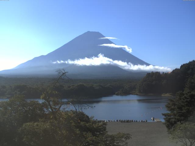 精進湖からの富士山