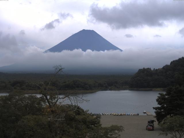精進湖からの富士山