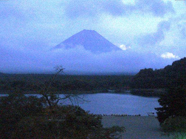 精進湖からの富士山