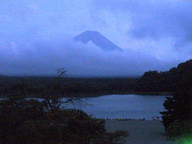 精進湖からの富士山