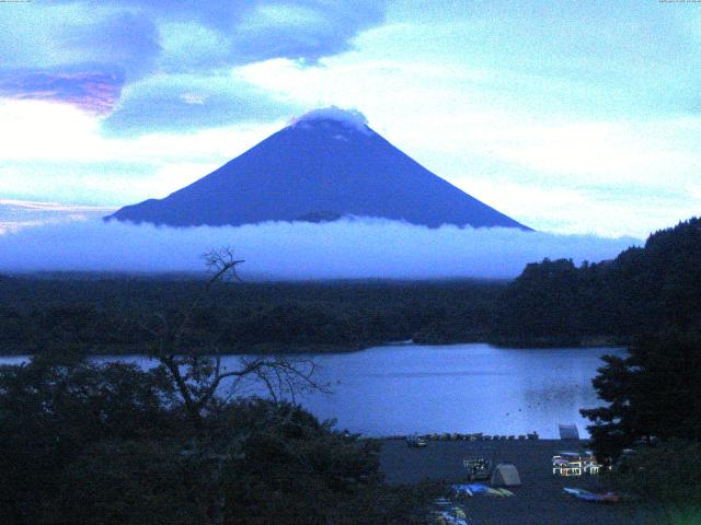 精進湖からの富士山
