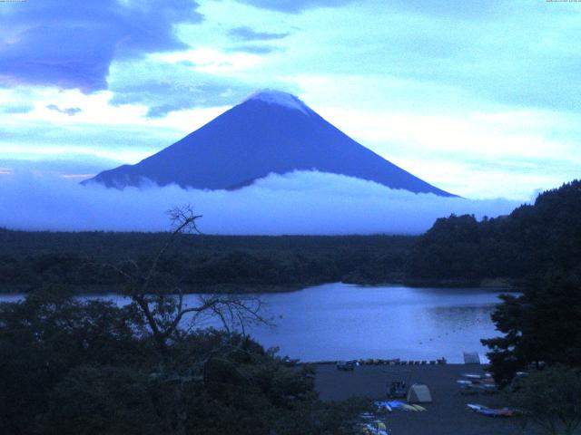 精進湖からの富士山