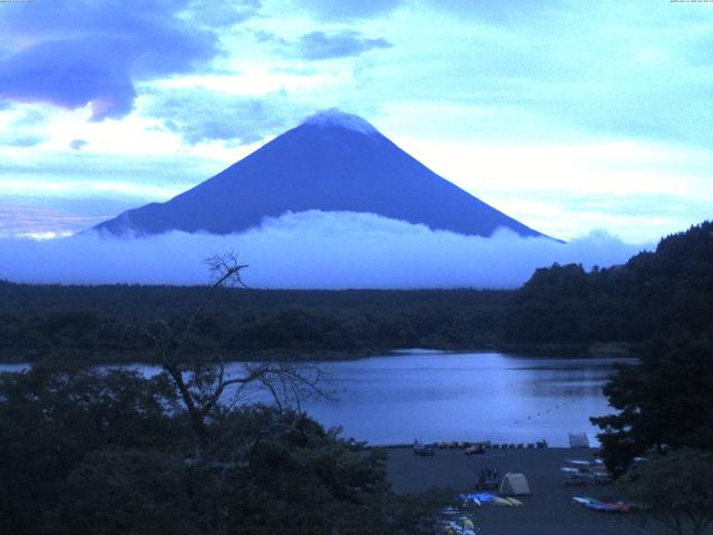 精進湖からの富士山