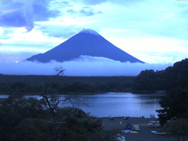 精進湖からの富士山