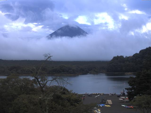 精進湖からの富士山