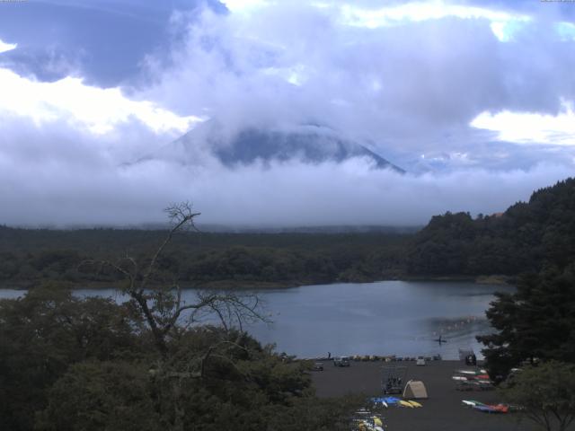 精進湖からの富士山
