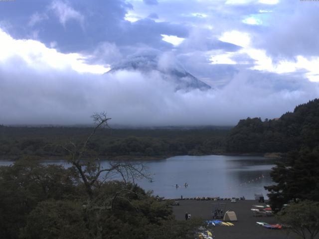 精進湖からの富士山