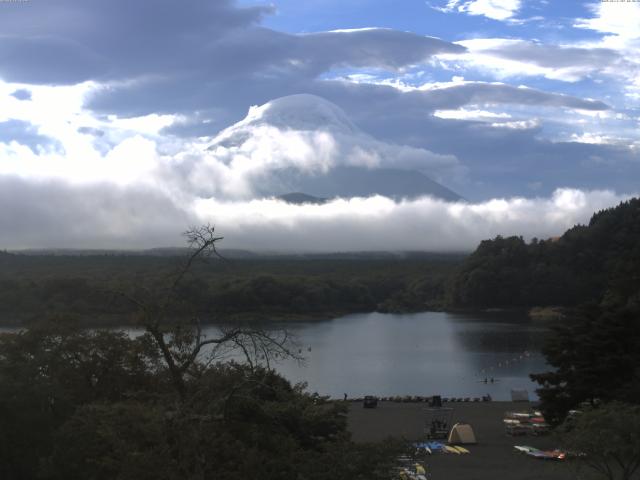 精進湖からの富士山