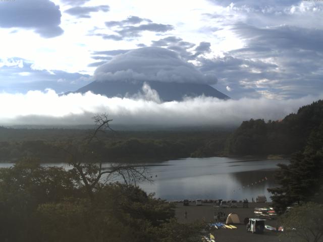 精進湖からの富士山