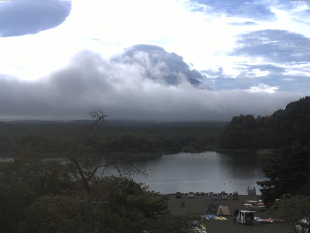 精進湖からの富士山