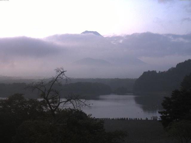精進湖からの富士山