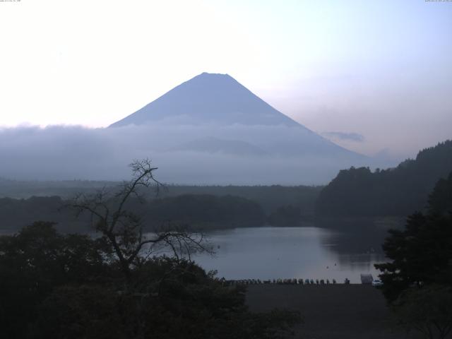 精進湖からの富士山