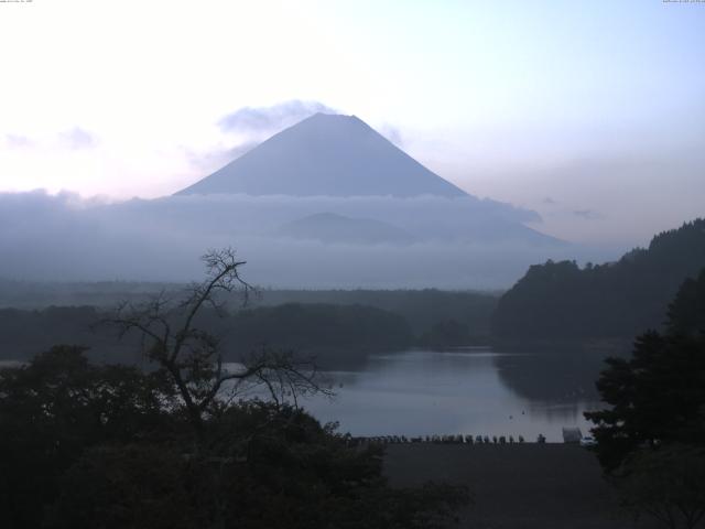精進湖からの富士山