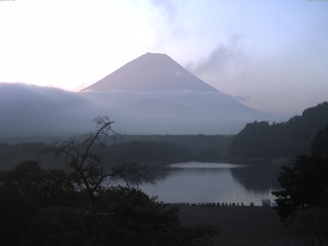 精進湖からの富士山