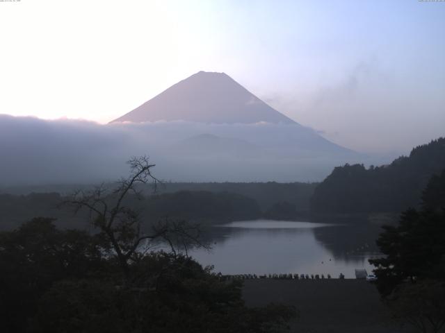 精進湖からの富士山