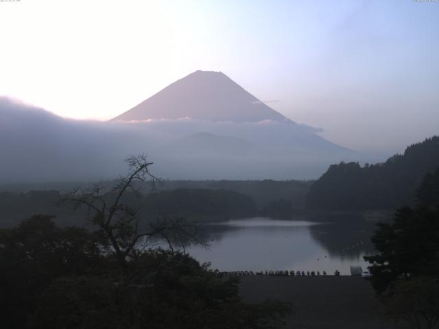 精進湖からの富士山