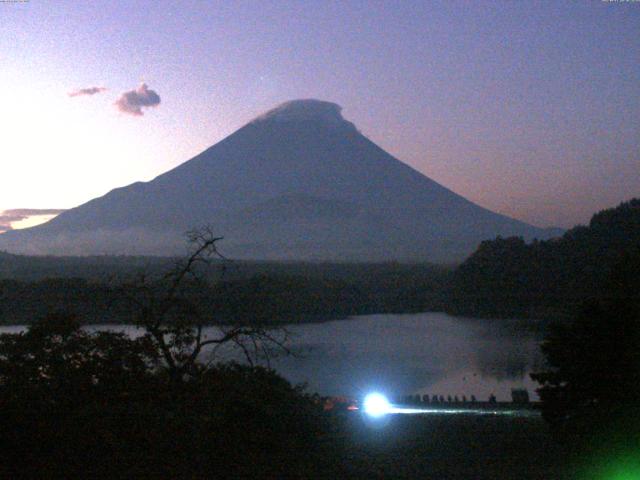精進湖からの富士山