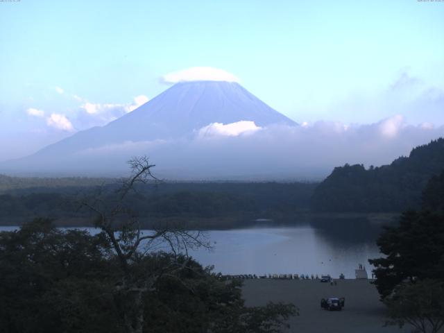 精進湖からの富士山