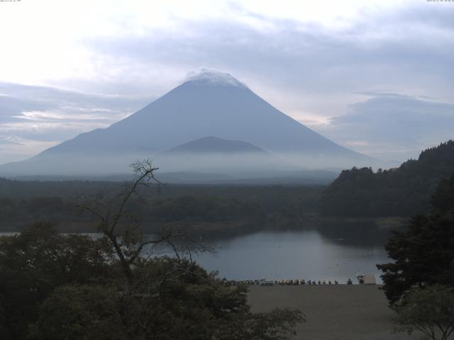 精進湖からの富士山