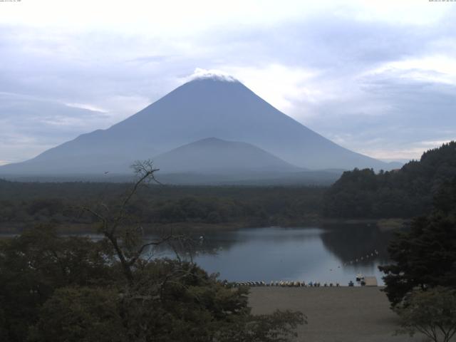 精進湖からの富士山