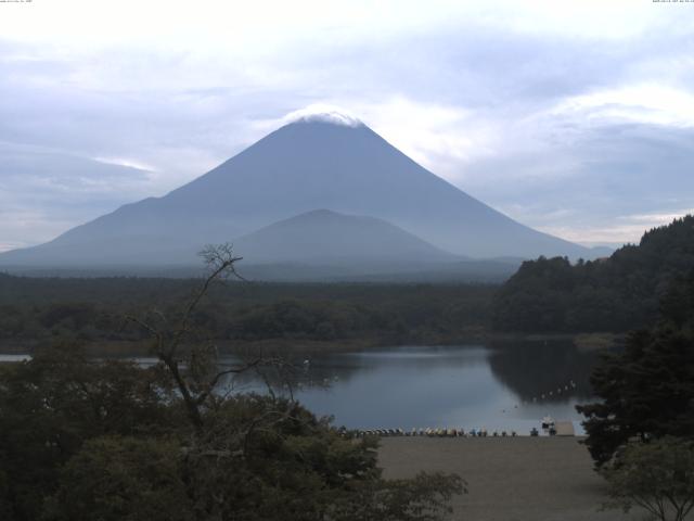 精進湖からの富士山