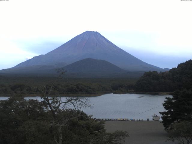 精進湖からの富士山