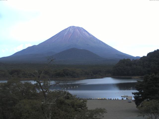精進湖からの富士山