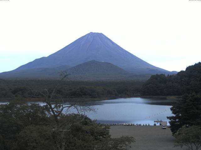 精進湖からの富士山