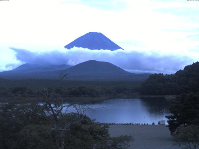 精進湖からの富士山