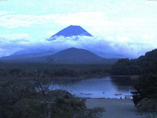精進湖からの富士山