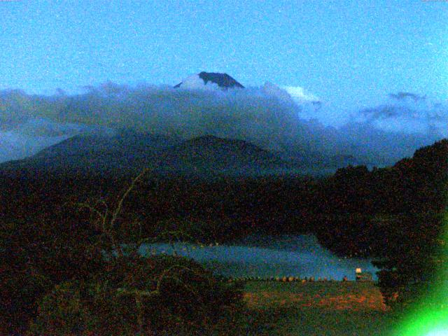 精進湖からの富士山