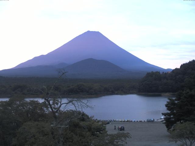 精進湖からの富士山