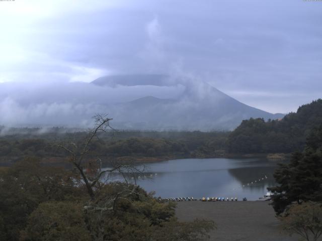 精進湖からの富士山