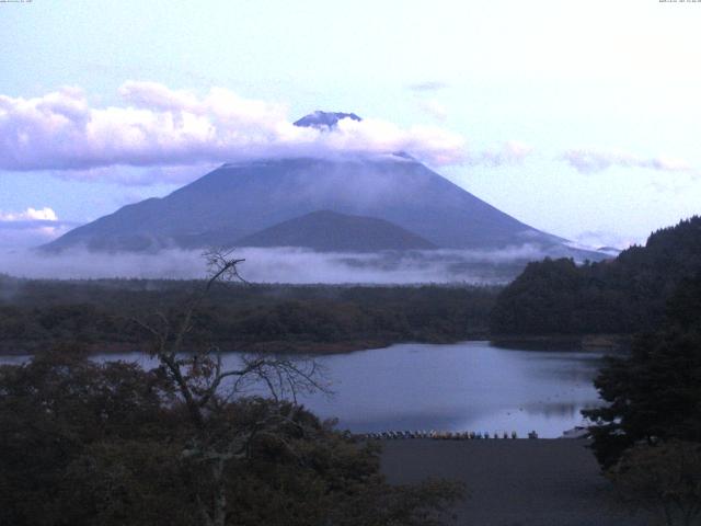 精進湖からの富士山