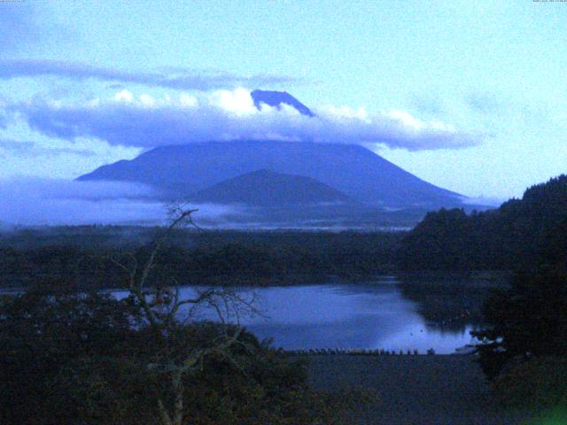 精進湖からの富士山