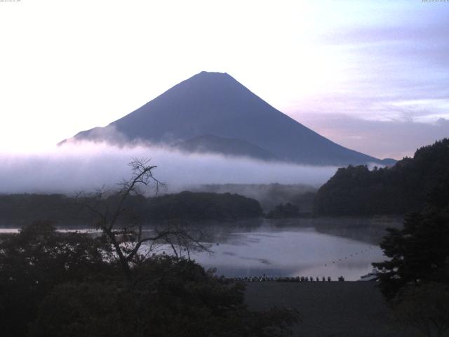 精進湖からの富士山