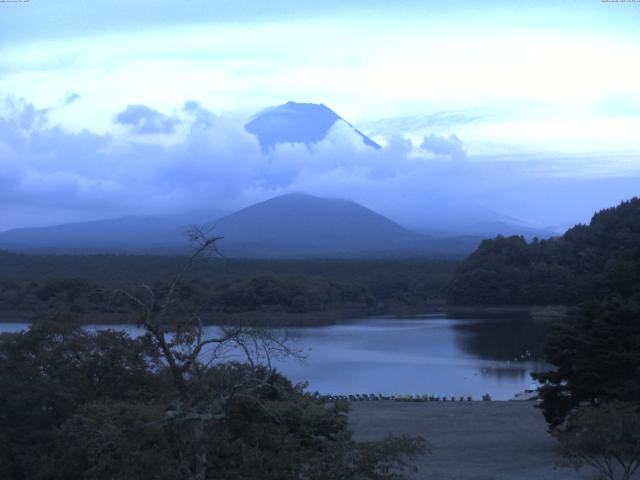 精進湖からの富士山