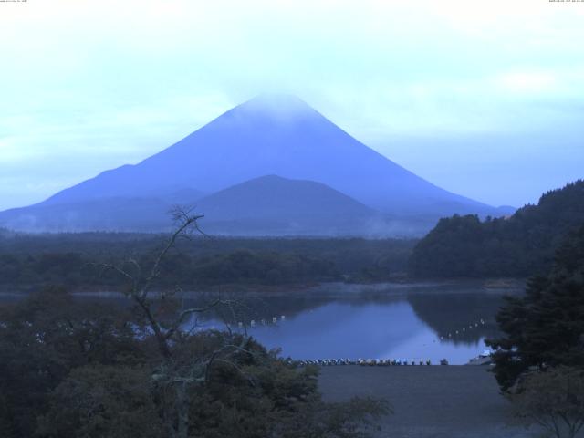 精進湖からの富士山
