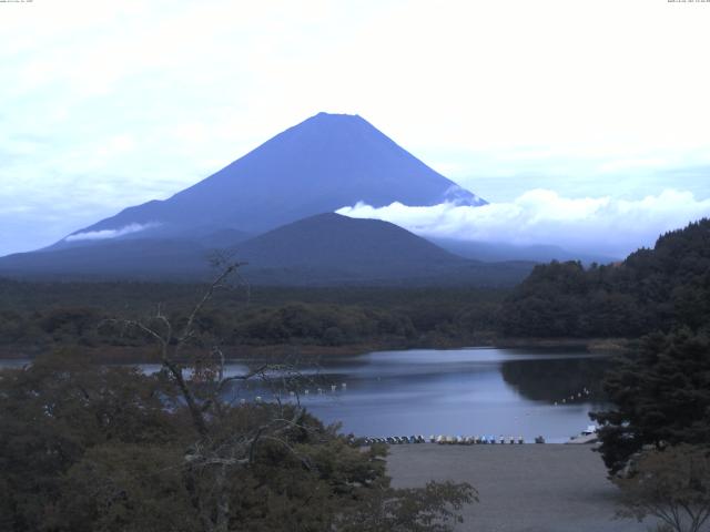 精進湖からの富士山