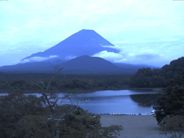 精進湖からの富士山