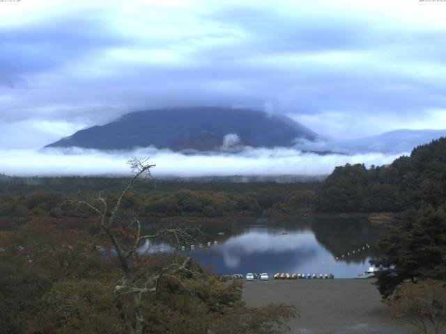 精進湖からの富士山