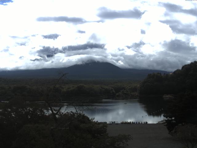 精進湖からの富士山