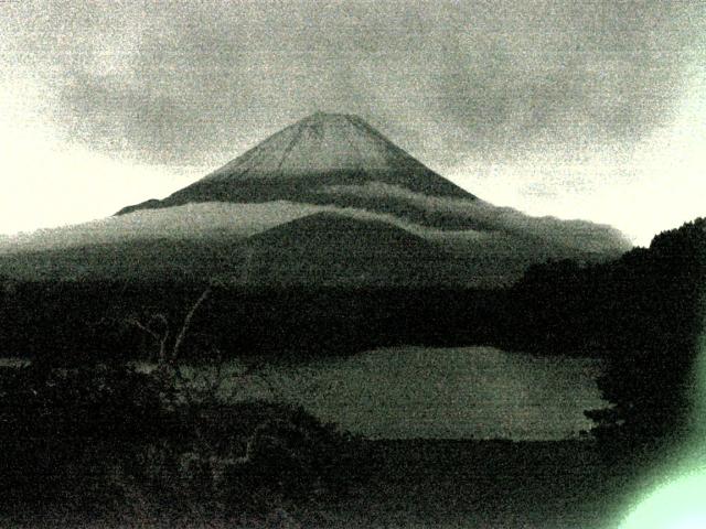 精進湖からの富士山