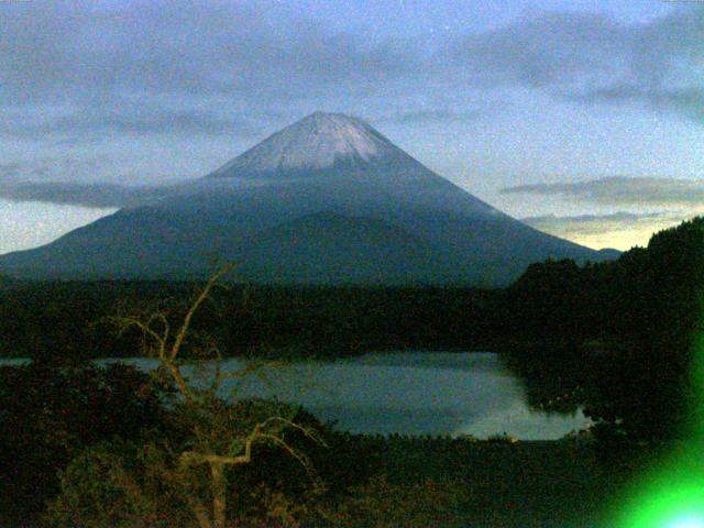 精進湖からの富士山