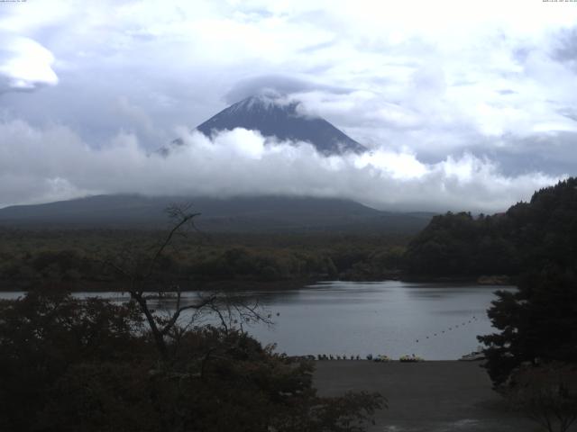 精進湖からの富士山