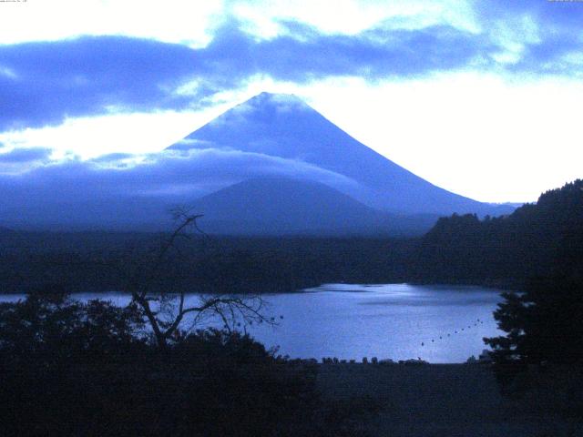 精進湖からの富士山