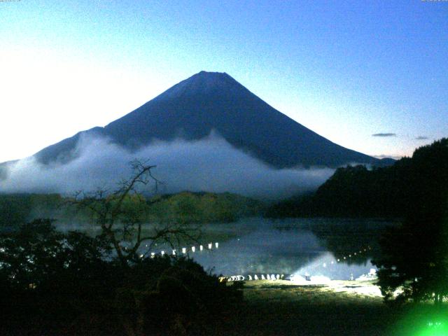 精進湖からの富士山