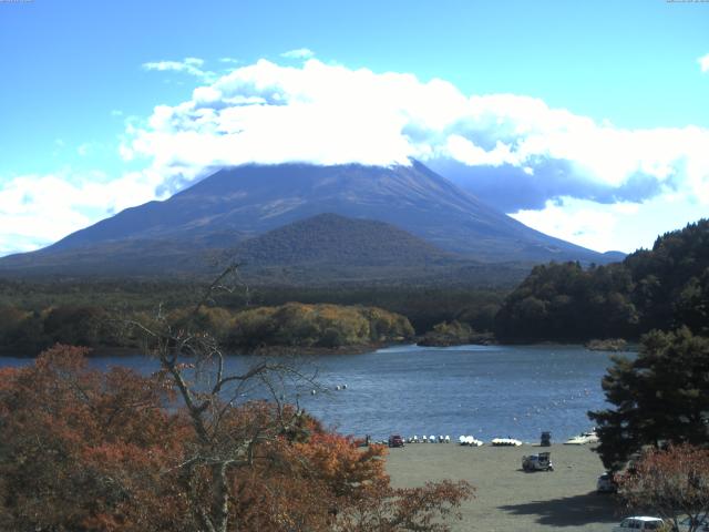 精進湖からの富士山