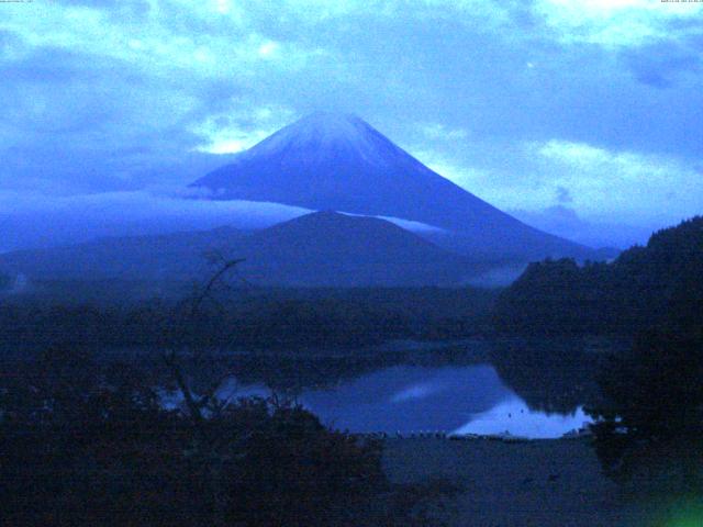 精進湖からの富士山